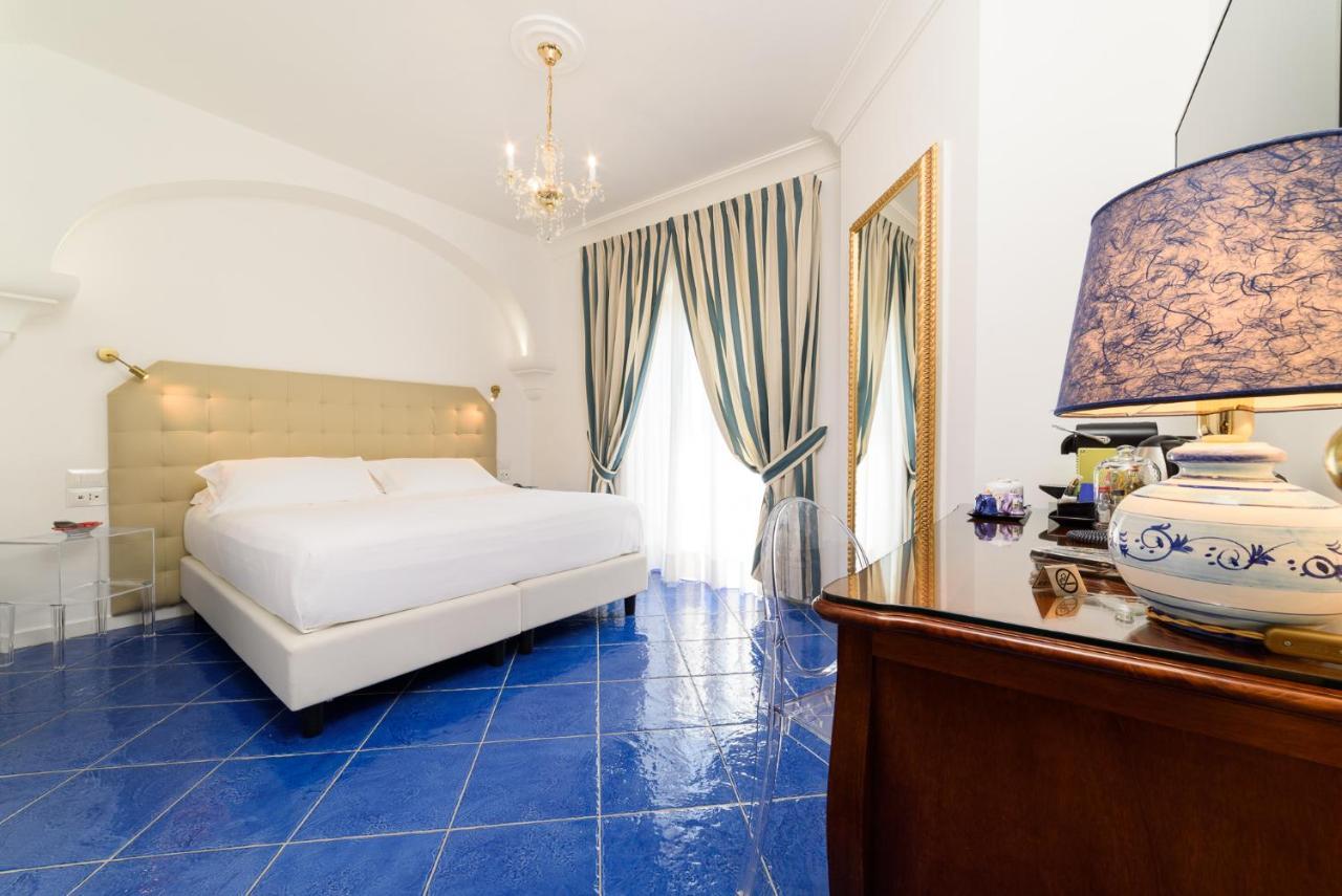 La Casa Di Paolo Casa Di Charme Hotel Marina di Camerota Luaran gambar